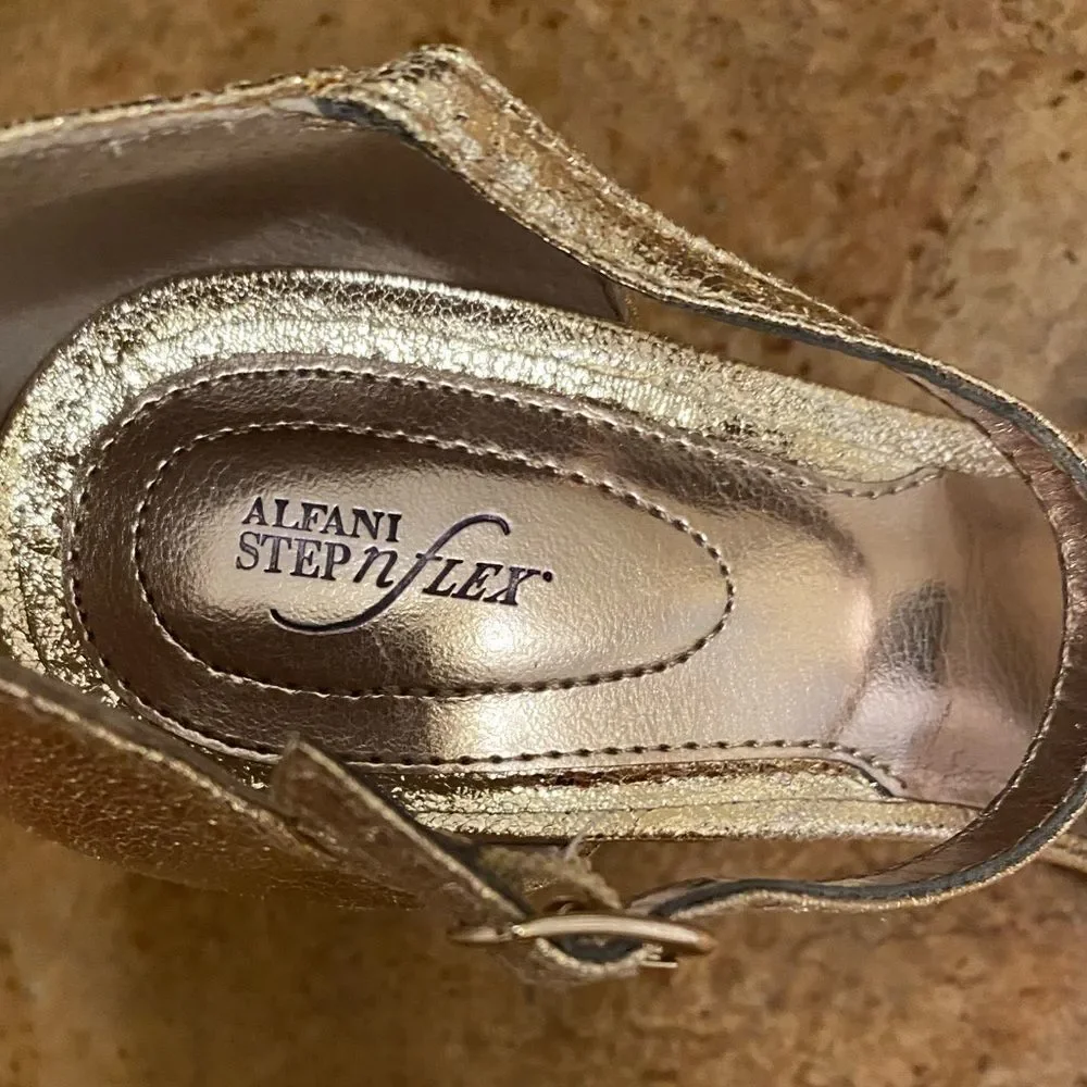 Alfani Step n Flex Ivvey gold sparkly strappy heeled‎ sandals